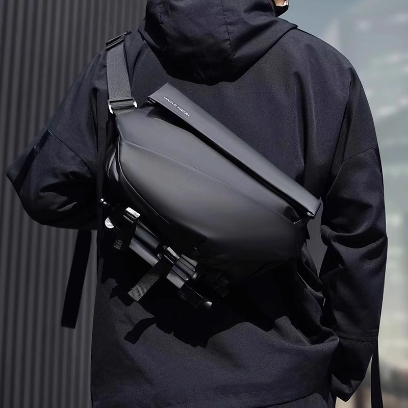 Trendy Men's Commuter Chest Ba - Waterproof Cycling Commute 评论和价格